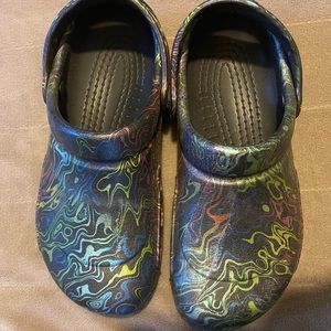 Crocs Slip Resistant Shoes Size 8